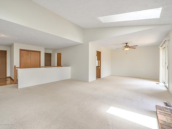 5th image of 2605 Woodhill Dr