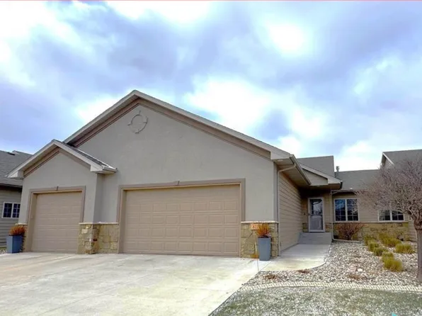 8111 S Seven Oaks Dr, Sioux Falls, SD 57108