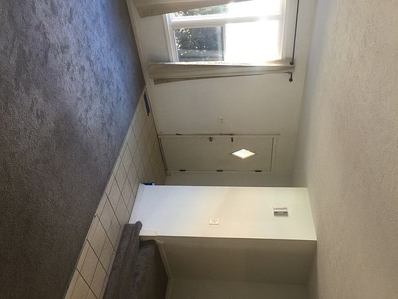 4th image of 2510 Rose St