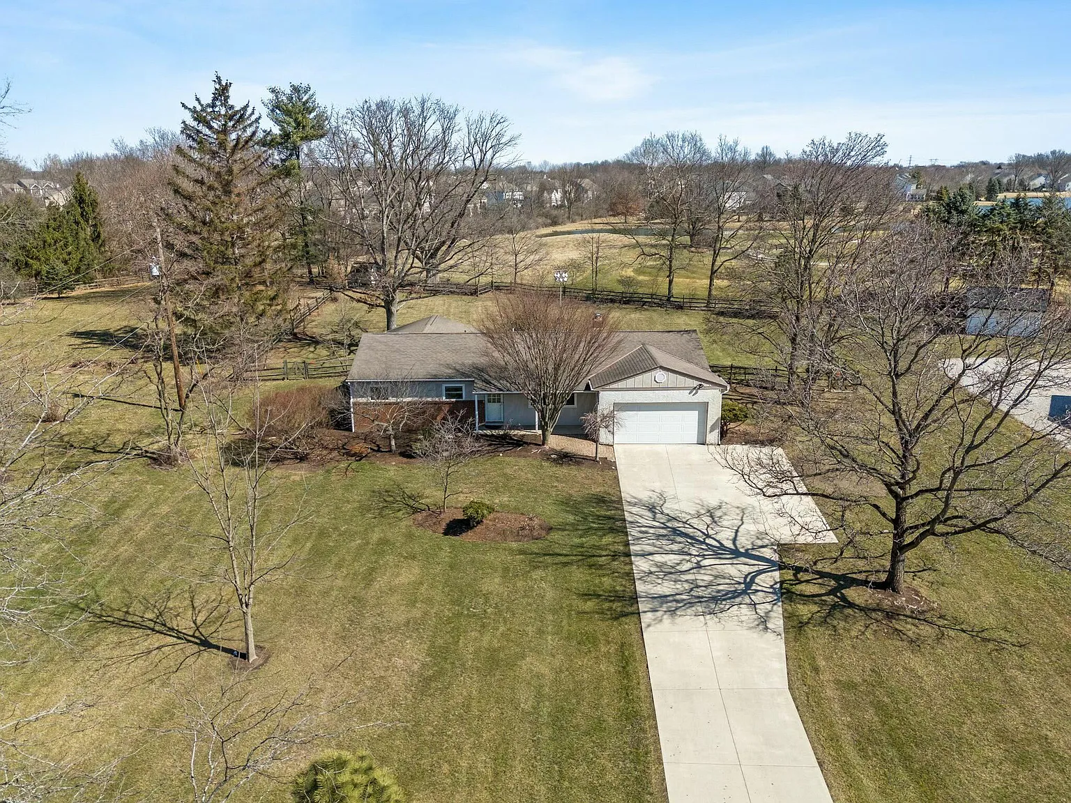 5078 N Lake Hill Dr photo 1