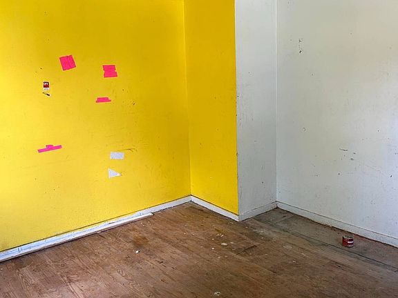 5th image of 612 Rogers St