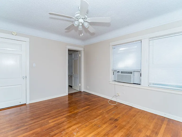 706 W French Pl #3 — Photo 15