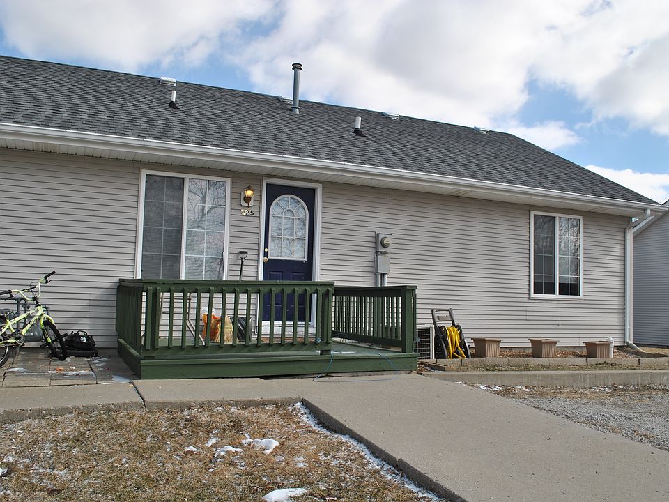 2nd image of 425 S Elm St