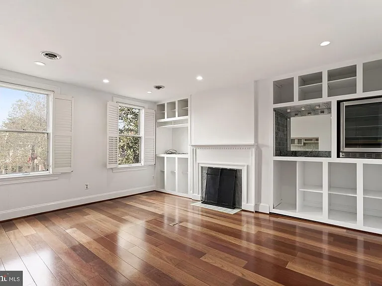 1675 Wisconsin Ave NW — Photo 15