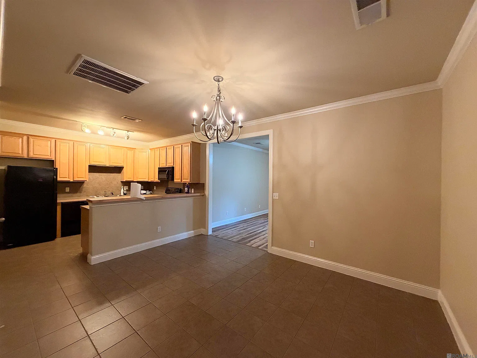 3 bed, 1467 sqft, $1,650 — Photo 4