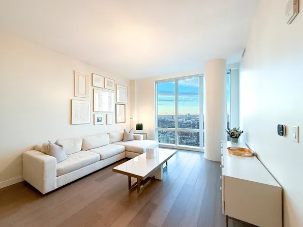 188 Brookline Ave #24I, Boston, MA 02215
