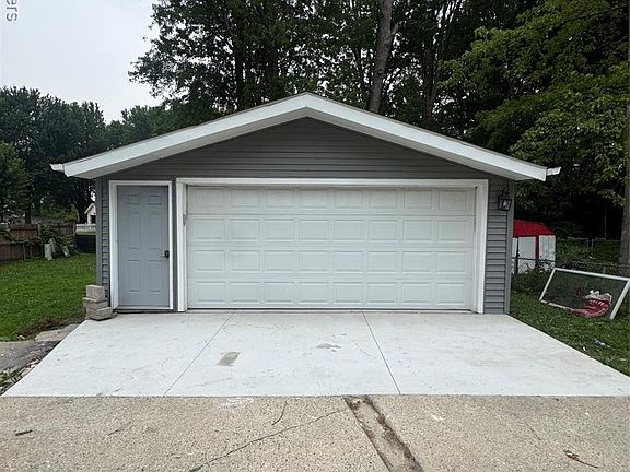 5th image of 50738 Peggy Ln
