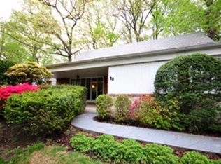 29 Duxbury Rd, Great Neck, NY 11023