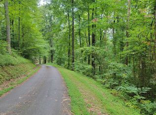 2 N Lynn Haven Ln, Hayesville, NC 28904