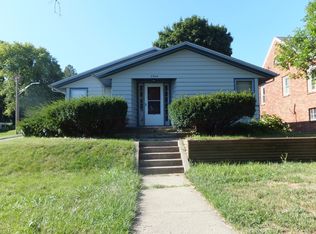 2304 Benderwirt Ave, Rockford, IL 61103