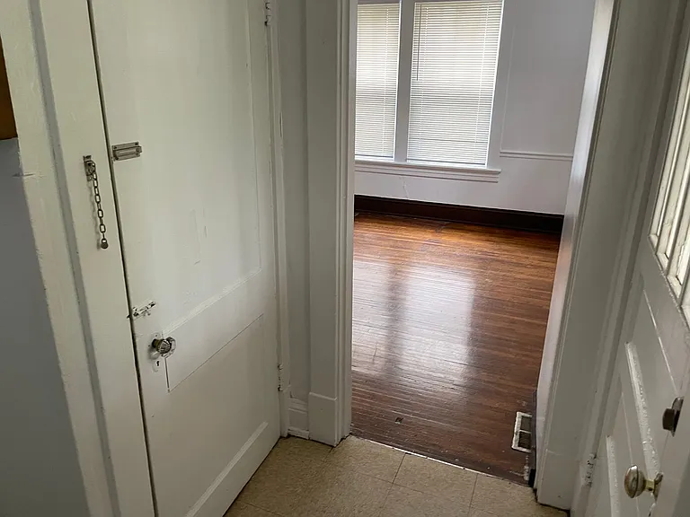 626 Park Ln — Photo 6