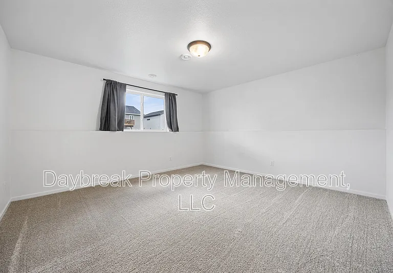7909 Lost River Rd — Photo 25