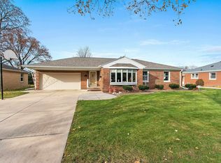 222 S Henry St, Green Bay, WI 54302