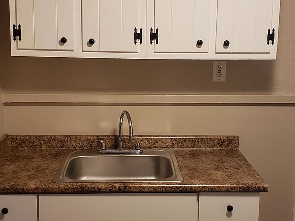 2nd image of 7918 Buffalo Ave #3