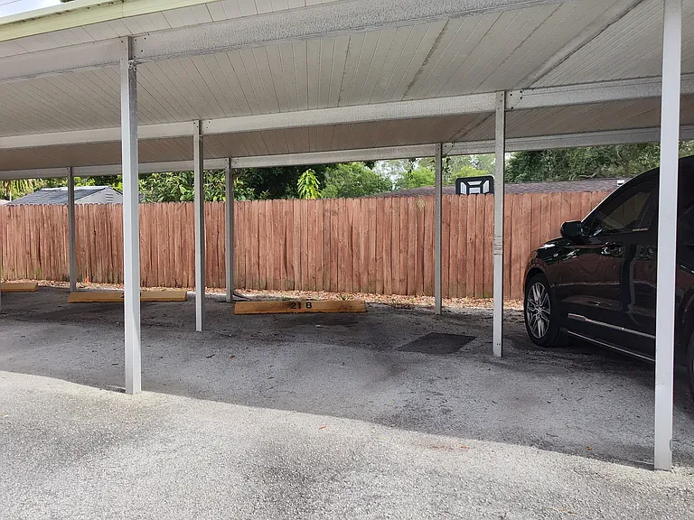 911 Washington Ave #218 — Photo 18