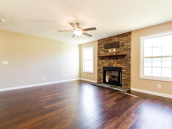 2nd image of 148 Rossview Pl Lot 148
