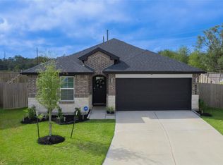 4990 Edgewood Dr, Fresno, TX 77545