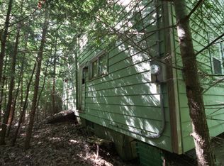 2148 Snow Hill Falls Rd, Cresco, PA 18326