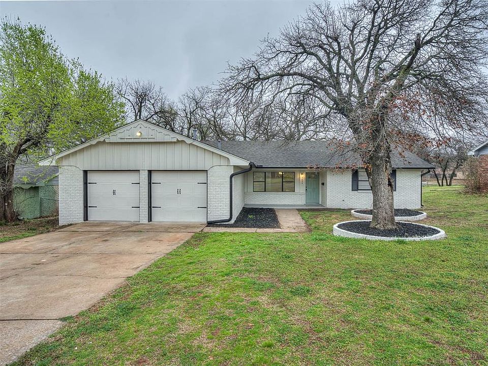 1st image of 4404 Woods Dr