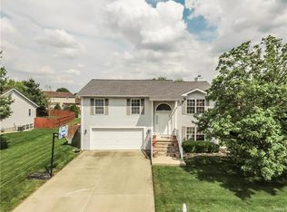 1512 Lincoln Farm Rd, O Fallon, IL 62269