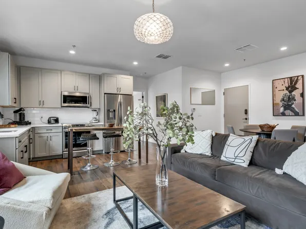 612 21st Ave N APT 313, Nashville, TN 37203