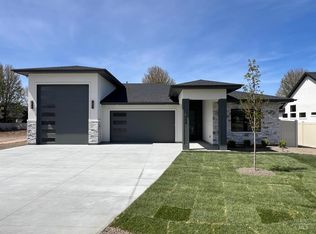 855 N Nolina Ave, Eagle, ID 83616