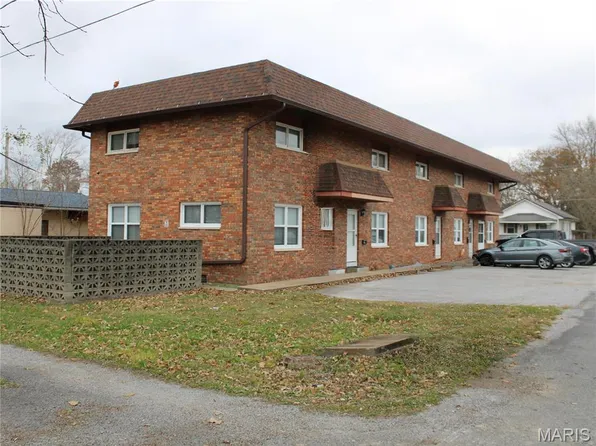 419 W Main St, Du Quoin, IL 62832