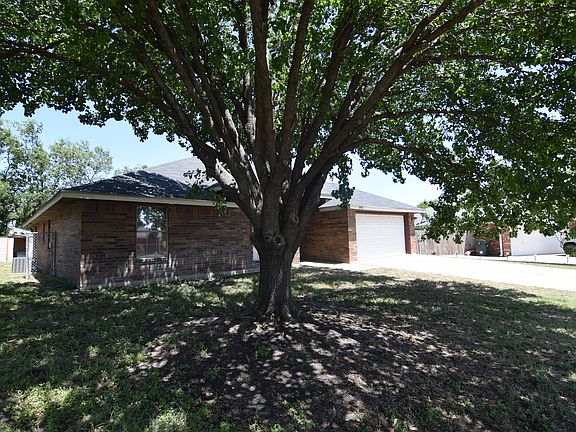 3rd image of 3920 Bur Oak Dr