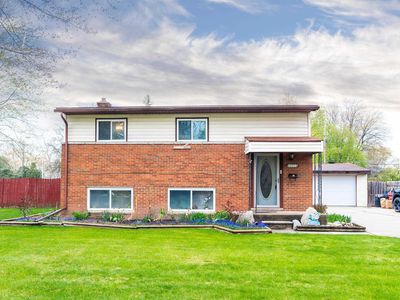 20715 Fleetwood St, Clinton Township, MI, 48035