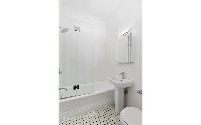 Rented by Douglas Elliman | media 10