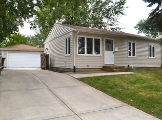 8907 Golfview Dr, Orland Park, IL