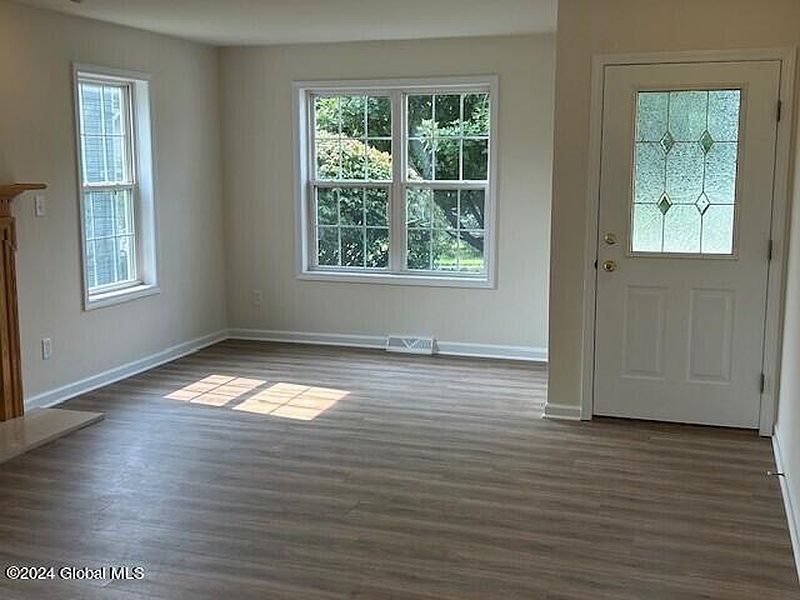 4th image of 36 Kendale Avenue