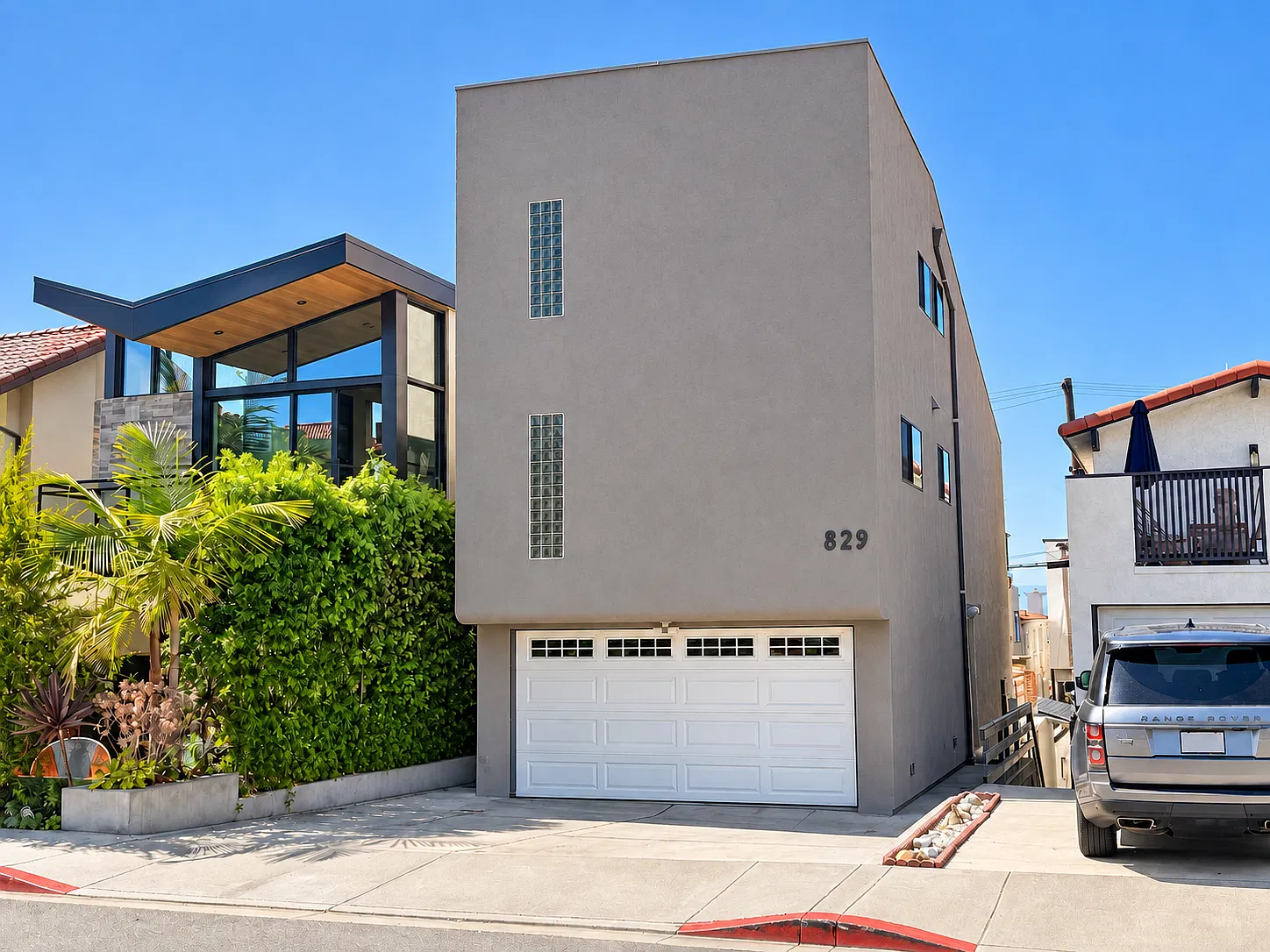 3 bed, 1360 sqft, $6,950 — Photo 1
