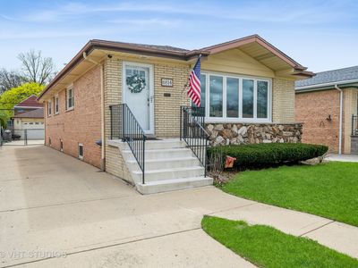 6814 N Dowagiac Ave, Chicago, IL, 60646