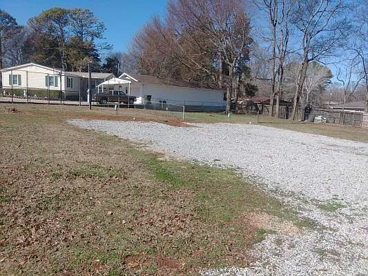 109 Waters Cir — Photo 4