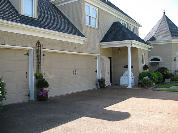 3 car garage