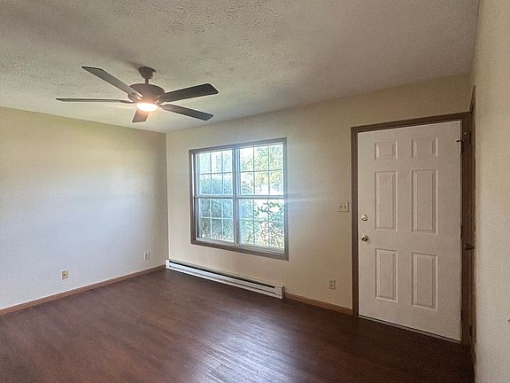 2nd image of 741 Shakamak Ct