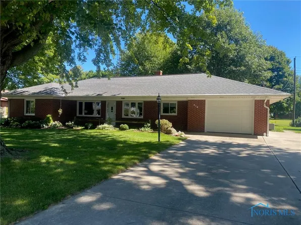 910 Olds Ln, Archbold, OH 43502