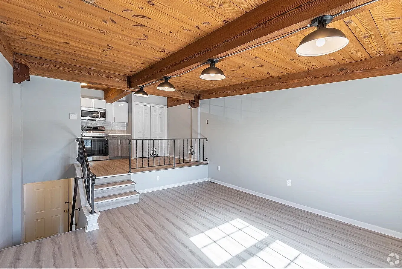 1 bed, 850 sqft, $1,450 — Photo 1