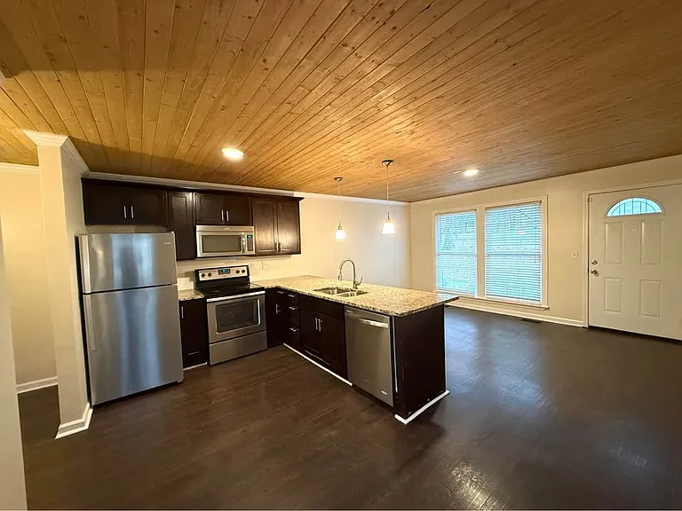 316 Archwood Dr — Photo 1
