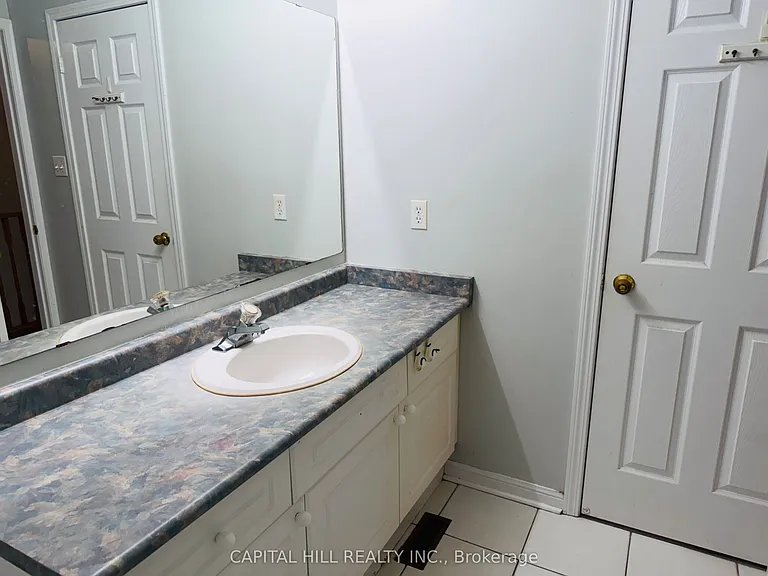 5959 Stonebriar Cres — Photo 17