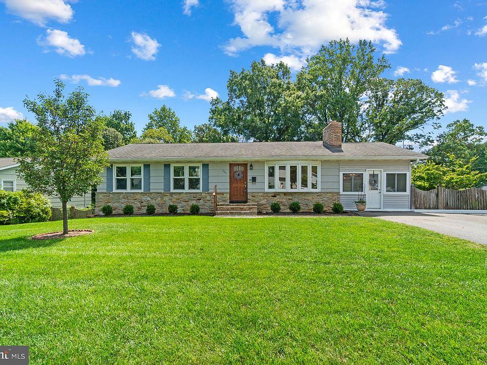 1st image of 290 Halsey Rd