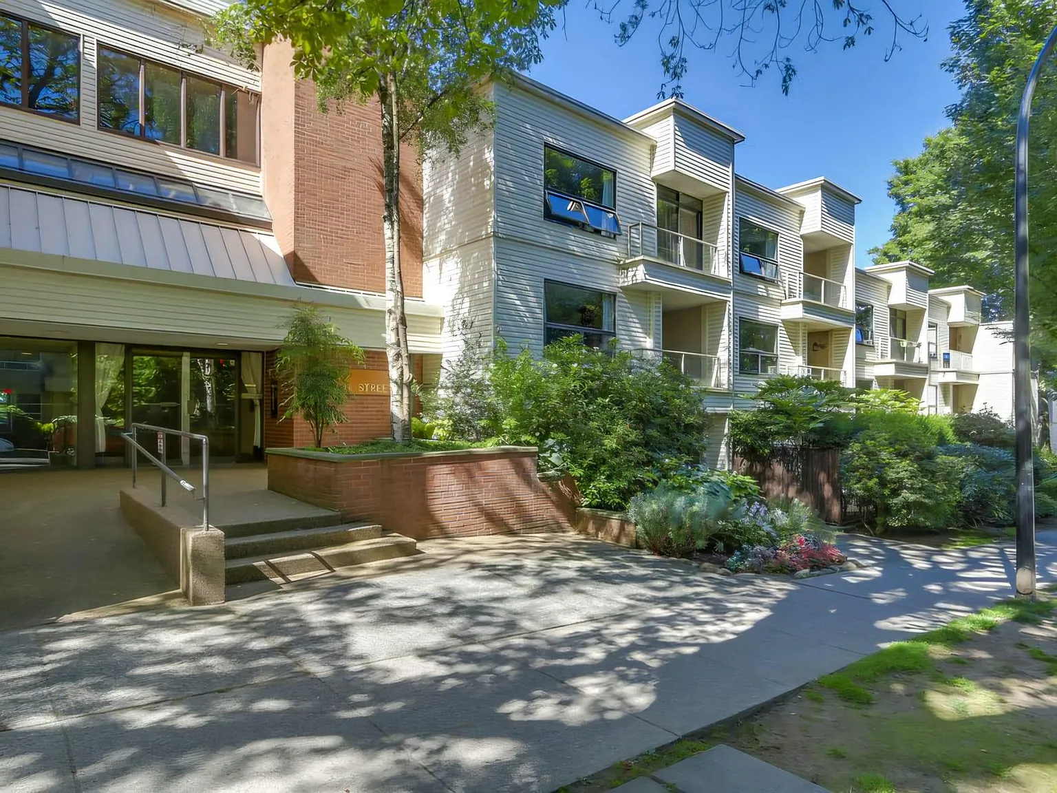 1 bed, 640 sqft, $2,550 — Photo 1