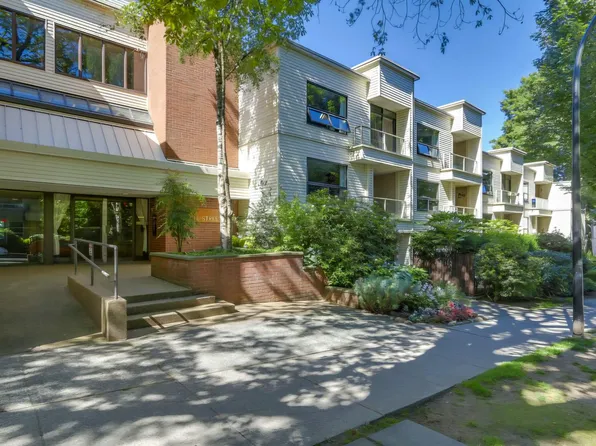 1350 Comox St #211, Vancouver, BC V6E 4E1