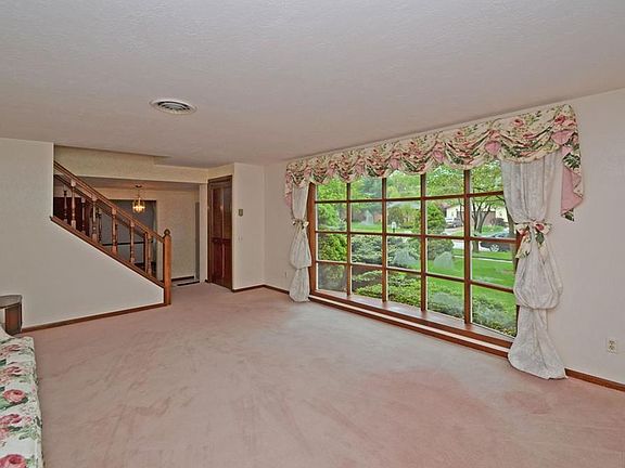 2nd image of 4411 Washington Ave