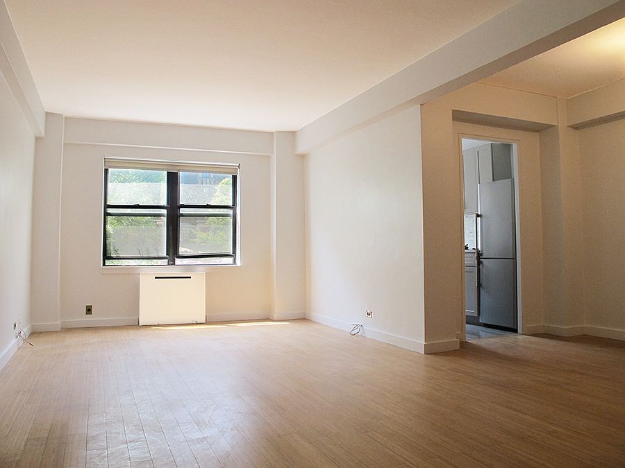 1st image of 241 Avenue Of The Americas APT 2D