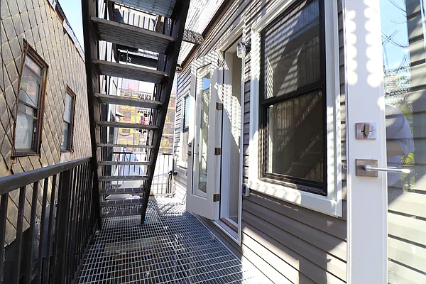 Rented by Lofts and Flats LLC | media 74