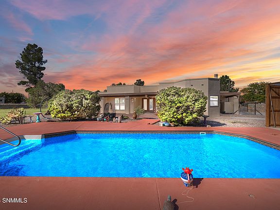 2nd image of 150 Horseshoe Cir