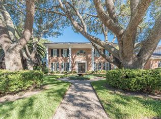 5000 Denver Dr, Galveston, TX 77551