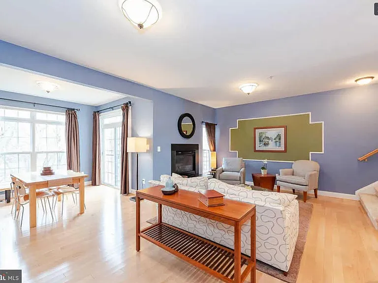 8042 Four Quarter Rd — Photo 1
